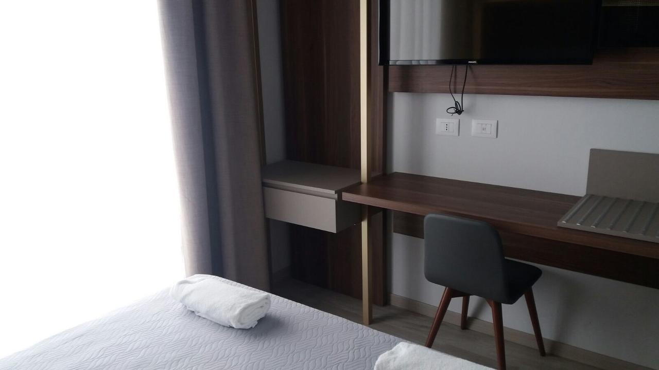 8room 4* Catania