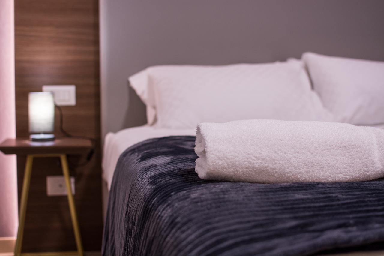 8room Catane