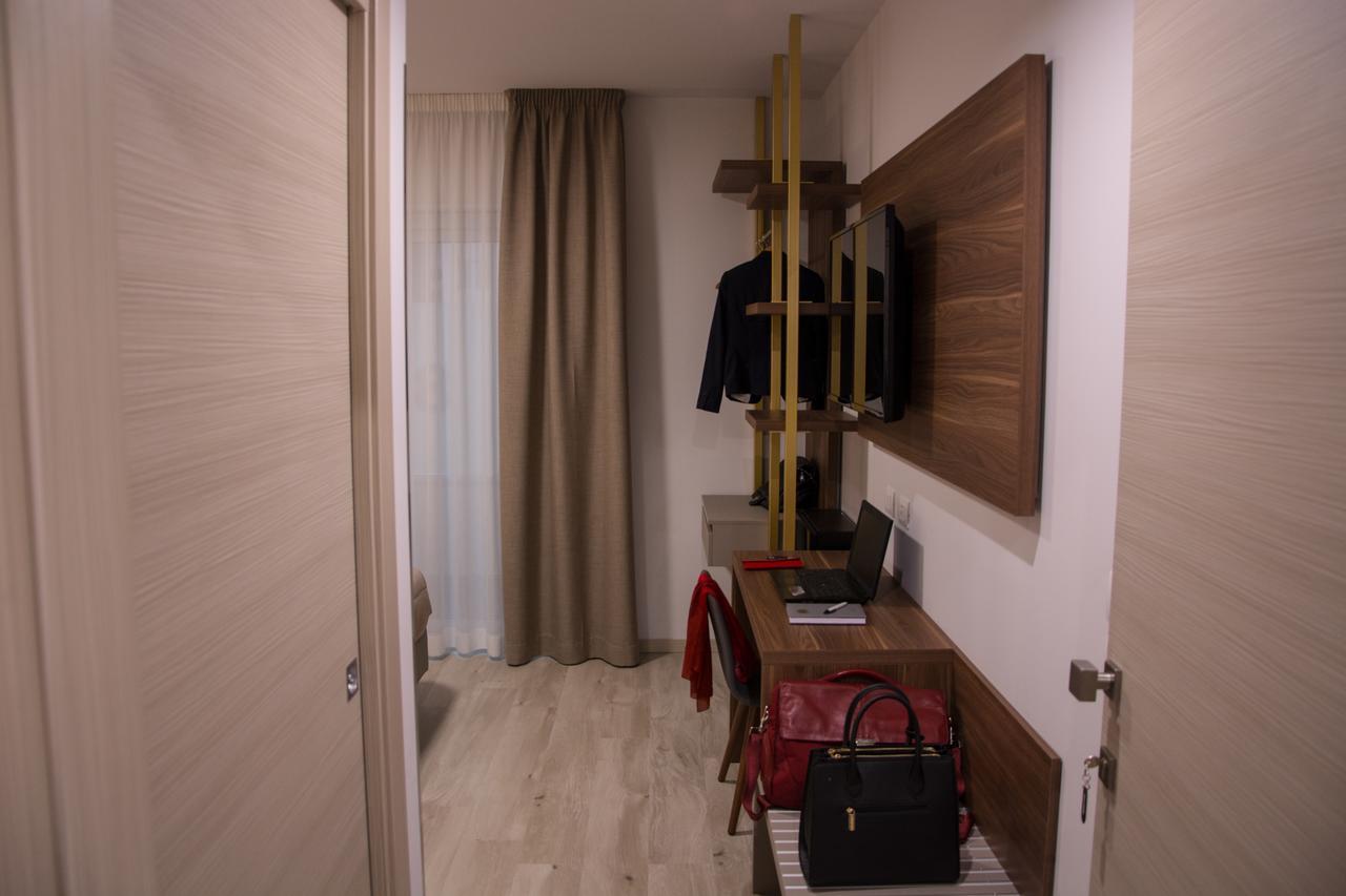 Hotel 8room 4*
