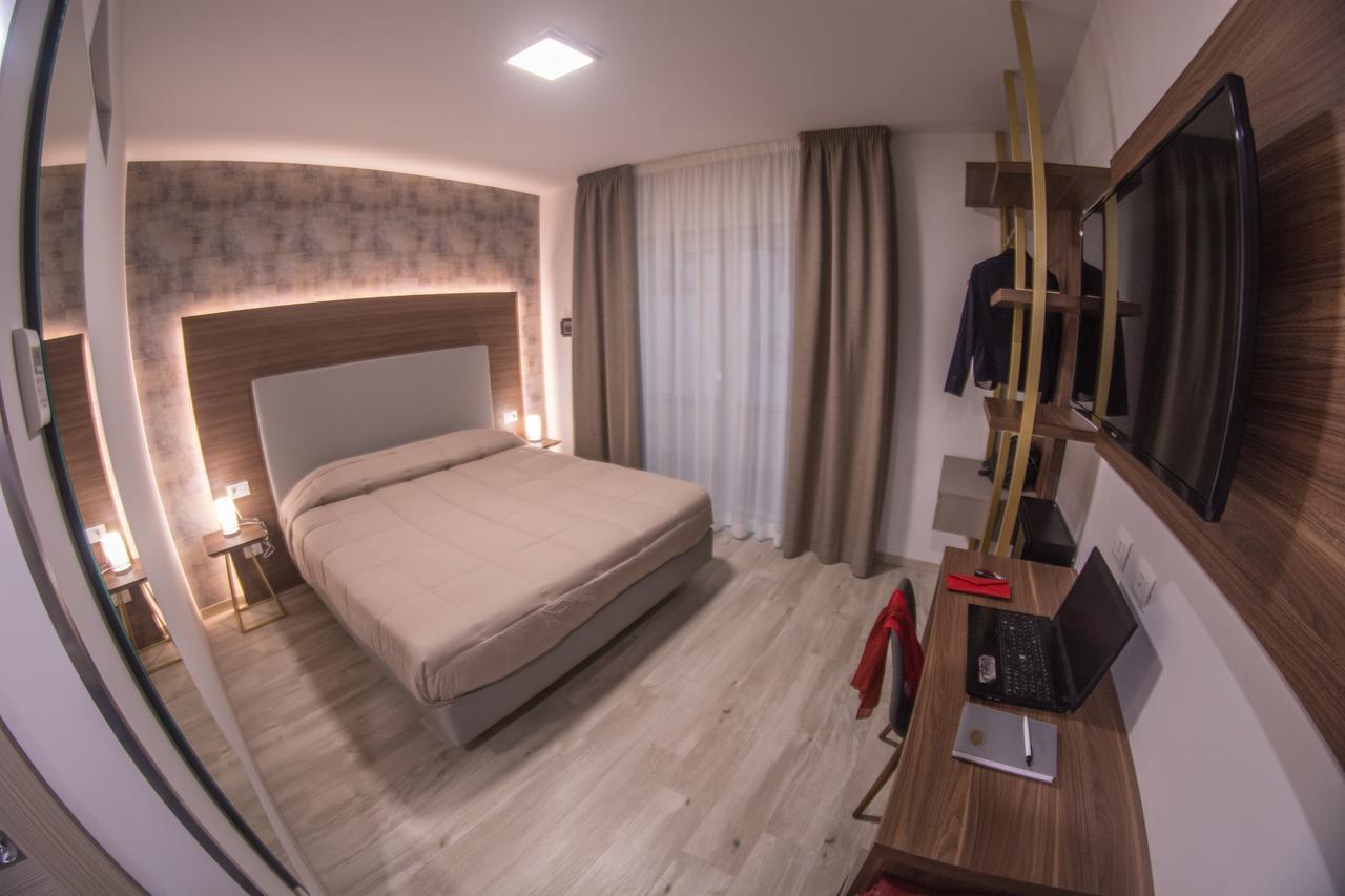 Hotel 8room Catane