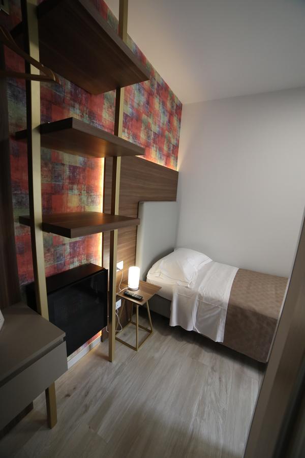 8room 4* Catania