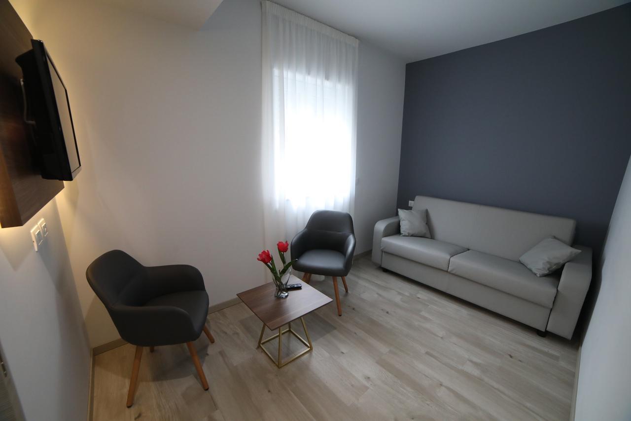 8room 4* Catania
