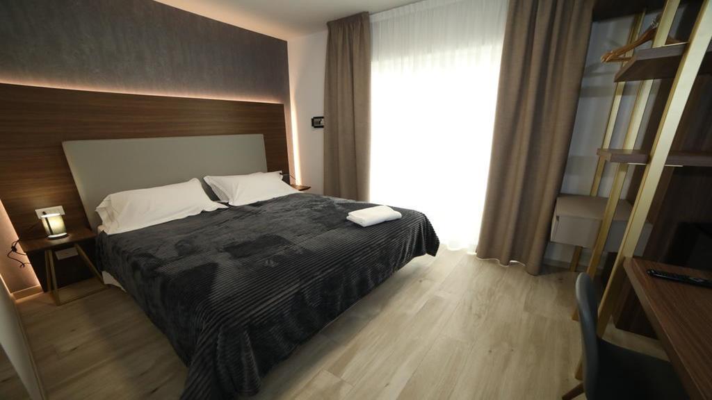 Hotel 8room